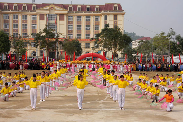 Đồng diễn chào mừng Đại hội TDTT toàn huyện năm 2014.