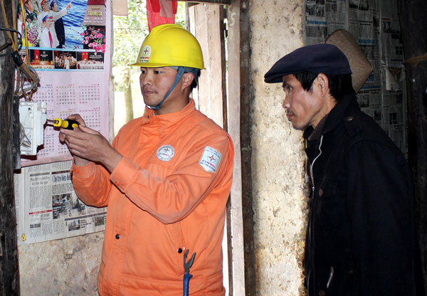 Kiểm tra Trạm biến áp phục vụ sản xuất.