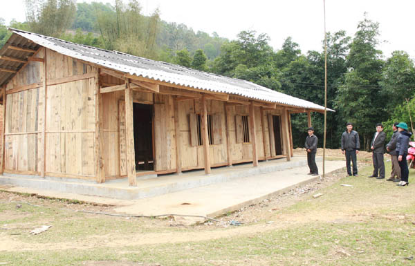 Hội trường thôn Độc Lập, xã Đường  Âm được xây dựng bằng 100% nguồn lực của nhân dân.