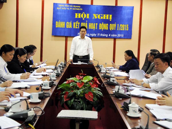 Đồng chí Nguyễn Văn Sơn, Ủy viên BTV Tỉnh ủy, Phó Chủ tịch Thường trực UBND tỉnh, Chủ tịch HĐQL Quỹ phát biểu tại Hội nghị. 