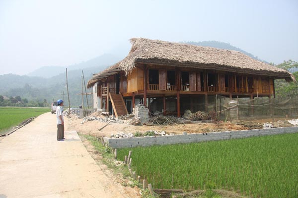 Một góc Nông thôn mới ở thôn Trung, xã Xuân Giang.