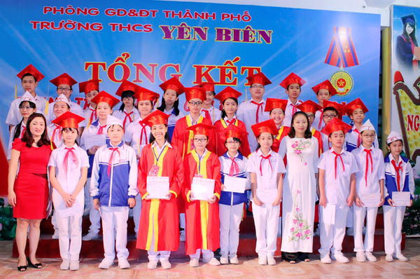 Tập thể lớp 7A1 đoạt nhiều giải tại các kỳ thi chọn học sinh giỏi các cấp.