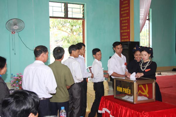 Đại hội bỏ phiếu bầu BCH Đảng bộ xã lần thứ XXI – nhiệm kỳ 2015 – 2020
