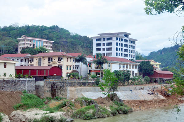 Ngày càng có nhiều công trình xây dựng đảm bảo chất lượng, mỹ quan, đúng quy hoạch trên địa bàn thành phố Hà Giang.