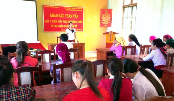 Khảo sát, tham vấn, lấy ý kiến của phụ nữ nông thôn về Dự thảo Luật Dân số tại huyện Mèo Vạc.