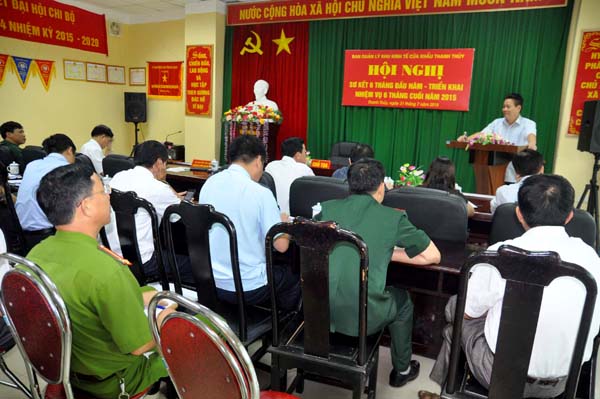 Phó Chủ tịch Thường trực UBND tỉnh Nguyễn Văn Sơn phát biểu chỉ đạo hội nghị.