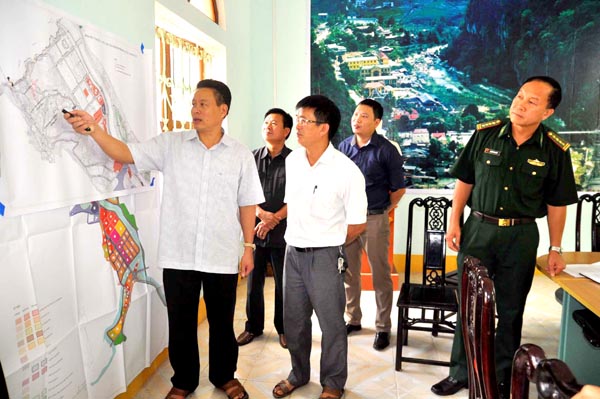 Phó Chủ tịch Thường trực UBND tỉnh kiểm tra quy hoạch Khu thương mại biên mậu Nà La..