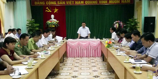 Phó Chủ tịch UBND tỉnh Nguyễn Minh Tiến kết luận tại buổi làm việc.