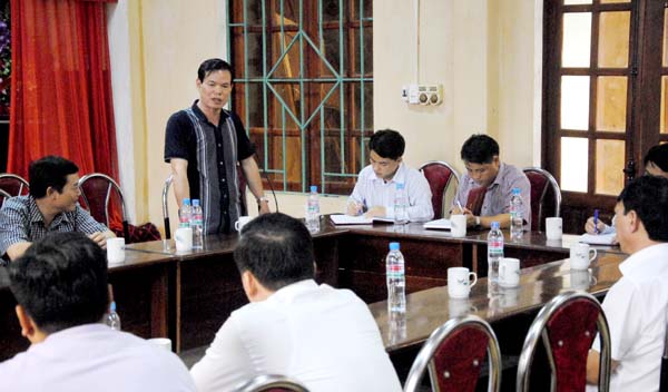 Bí thư Tỉnh ủy Triệu Tài Vinh phát biểu tại buổi làm việc với lãnh đạo xã Đường Thượng. 