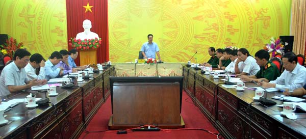 Phó Bí thư Tỉnh ủy, Phó Chủ tịch Thường trực UBND tỉnh Nguyễn Văn Sơn phát biểu kết luận tại cuộc họp.                                            