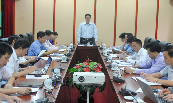 Phó Chủ tịch Thường trực UBND tỉnh Nguyễn Văn Sơn kết luận buổi họp. 