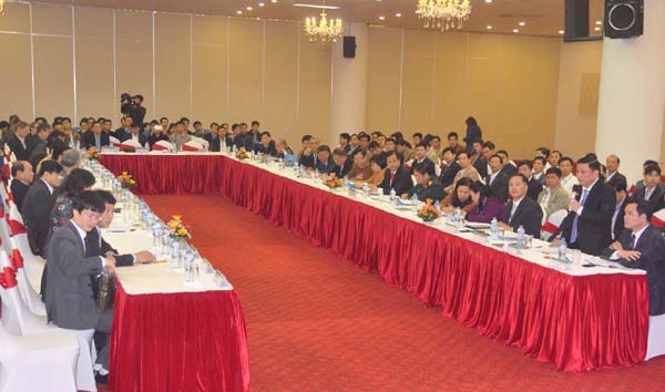 Phó Chủ tịch UBND tỉnh Nguyễn Minh Tiến phát biểu tại Hội thảo.