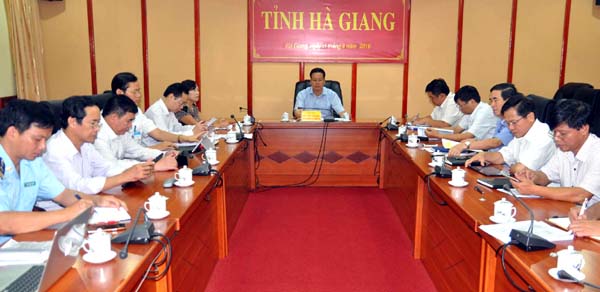 Chủ tịch UBND tỉnh Nguyễn Văn Sơn chủ trì hội nghị tại điểm cầu Hà Giang.