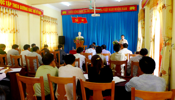 Toàn cảnh buổi tiếp xúc cử tri của Đoàn ĐBQH Khóa XIV đơn vị tỉnh Hà Giang tại xã Phiêng Luông (Bắc Mê).