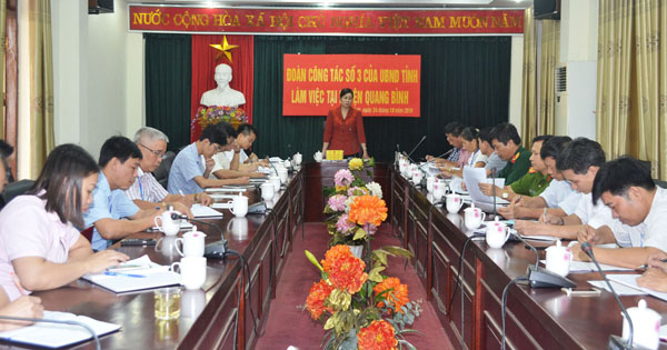 Phó Chủ tịch UBND tỉnh Hà Thị Minh Hạnh kết luận buổi làm việc với lãnh đạo huyện Quang Bình.