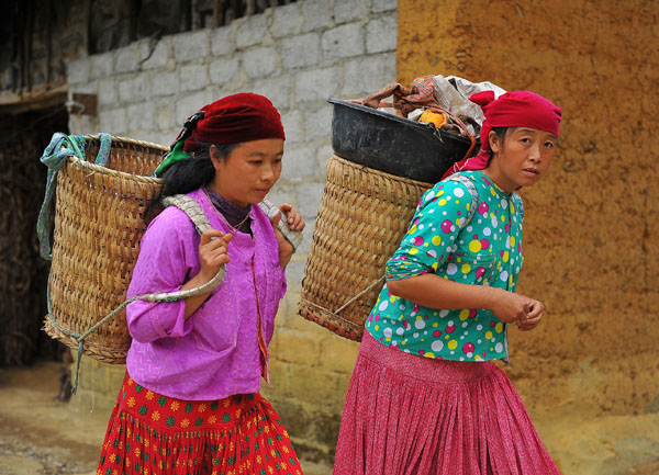 Chiếc quẩy tấu còn thể hiện nét đẹp của người phụ nữ Mông với đức tính cần cù, đảm đang.