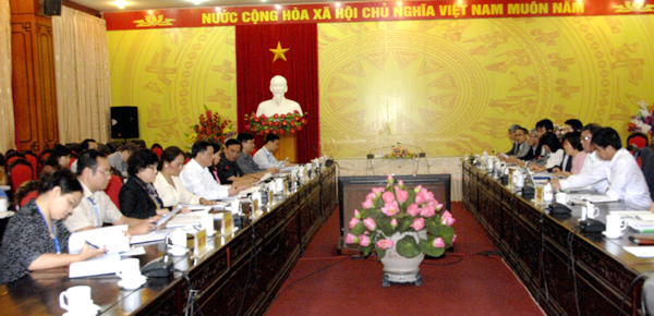 Toàn cảnh buổi làm việc.