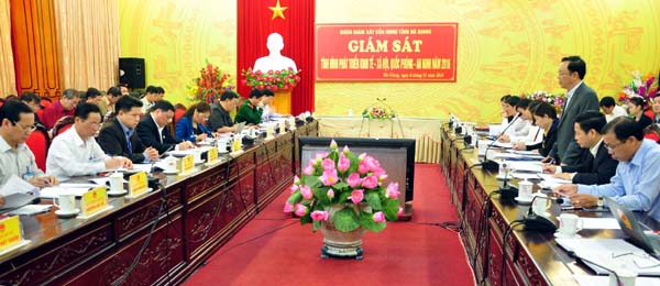 Phó Bí thư Thường trực Tỉnh ủy, Chủ tịch HĐND tỉnh Thào Hồng Sơn kết luận buổi giám sát.