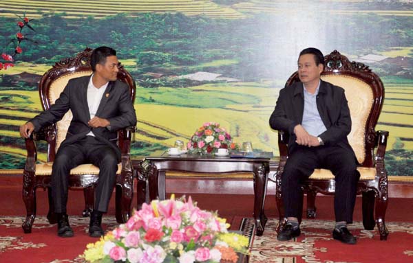 Chủ tịch UBND tỉnh Nguyễn Văn Sơn tiếp ông Jacky Lý, Trưởng phòng Hợp tác quốc phòng Đại sứ quán Hoa Kỳ tại Việt Nam.