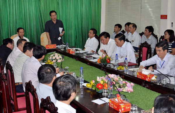 Chủ tịch UBND tỉnh Nguyễn Văn Sơn kết luận buổi làm việc