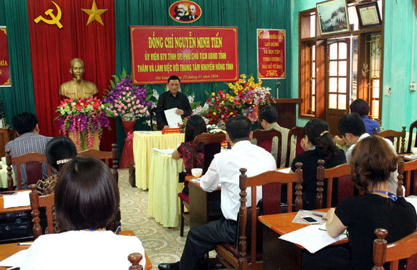 Phó Chủ tịch UBND tỉnh Nguyễn Minh Tiến kết luận buổi làm việc.