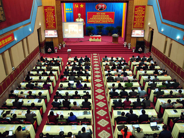 Toàn cảnh Hội nghị trực tuyến toàn quốc Phổ biến, quán triệt, triển khai Nghị quyết (NQ) Hội nghị T.Ư 4 khóa XII về xây dựng và chỉnh đốn Đảng.