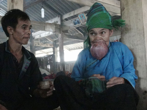 Cụ Liu Thi Cáo, 60 tuổi, thôn Lủng Phạc, xã Sán Sả Hồ, huyện Hoàng Su Phì