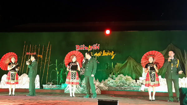Các tiết mục văn nghệ trong chương trình