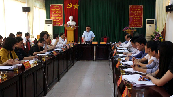 Phó Chủ tịch UBND tỉnh Nguyễn Minh Tiến phát biểu tại Hội nghị.