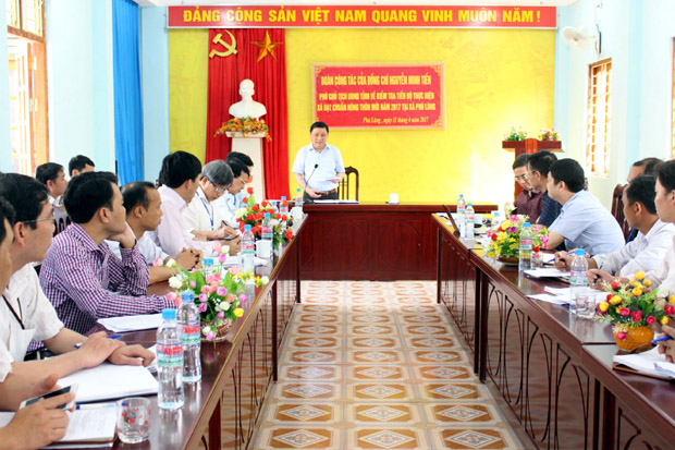 Phó Chủ tịch UBND tỉnh Nguyễn Minh Tiến phát biểu kết luận tại buổi làm việc.