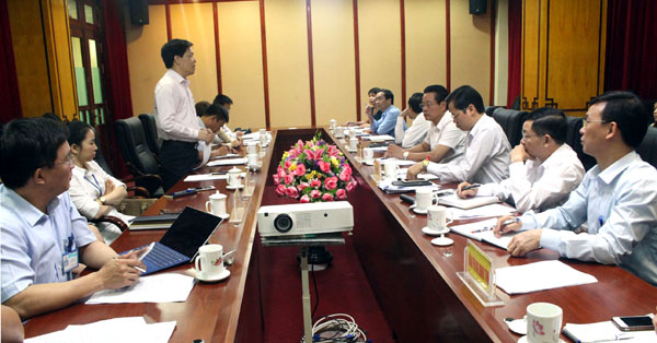 Đồng chí Phạm Minh Hùng, Vụ trưởng Vụ CCHC Bộ Nội vụ kết luận buổi làm việc.
