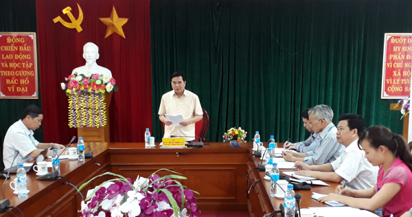Trưởng ban Tuyên giáo Tỉnh ủy Sèn Chỉn Ly phát biểu tại buổi làm việc.