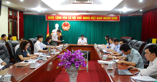 Toàn cảnh buổi họp.