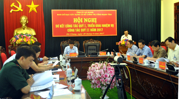 -	Đồng chí Thào Hồng Sơn, Phó Bí thư Thường trực Tỉnh ủy, Chủ tịch HĐND tỉnh, Trưởng BCĐ xây dựng CSCTVM tỉnh phát biểu chỉ đạo tại hội nghị. 