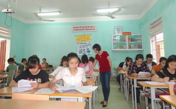 Một tiết ôn tập của cô và trò Trường THPT Yên Minh.