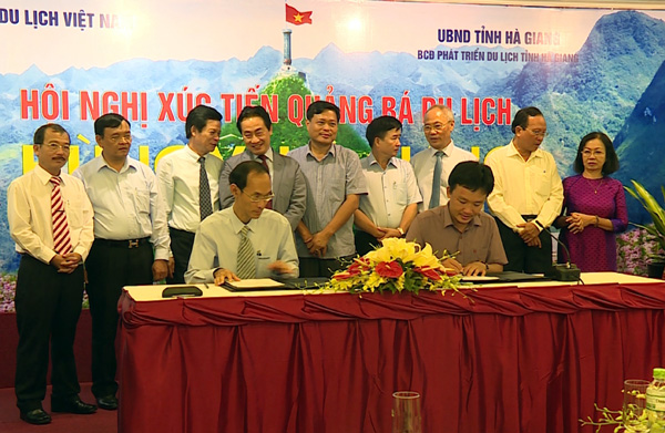 Ký kết hợp tác du lịch giữa Trung tâm Xúc tiến Du lịch, Hiệp hội Du lịch Hà Giang  với TP Hồ Chí Minh.