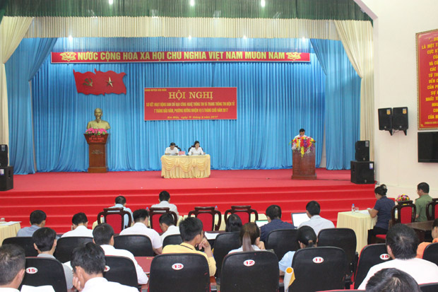 Toàn cảnh Hội nghị sơ kết hoạt động Ban chỉ đạo CNTT và Trang thông tin điện tử huyện Xín Mần.