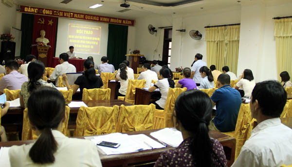 Các đại biểu tham gia thảo luận tại hội thảo.