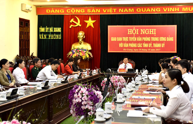 Toàn cảnh Hội nghị giao ban trực tuyến Văn phòng T.Ư Đảng với Văn phòng các Tỉnh ủy, Thành ủy tại điểm cầu tỉnh Hà Giang.