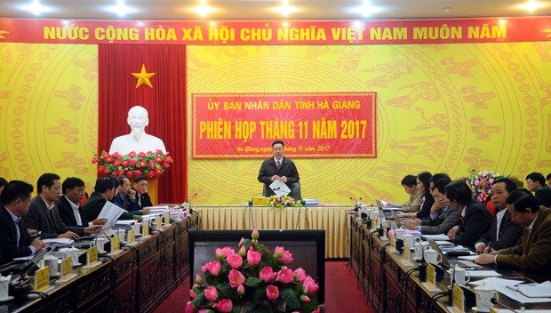 Chủ tịch UBND tỉnh Nguyễn Văn Sơn phát biểu tại Hội nghị.