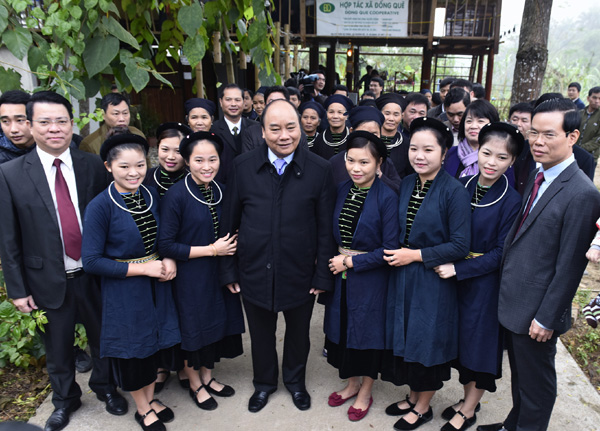 Thủ tướng Nguyễn Xuân Phúc tại thôn Hạ Thành, xã Phương Độ, thành phố Hà Giang.