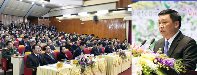 Đồng chí Nguyễn Minh Tiến, Phó Chủ tịch Thường trực UBND tỉnh trình bày Báo cáo tổng quan KT-XH của tỉnh tại hội nghị