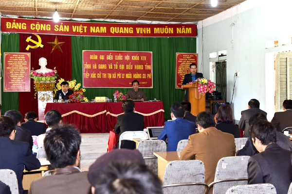 Bí thư Tỉnh uỷ Triệu Tài Vinh phát biểu tại buổi TXCT các xã Pờ Ly Ngài và Nàng Đôn (Hoàng Su Phì)