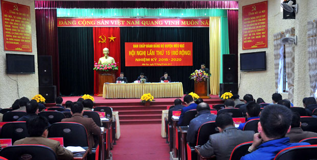 Phó Chủ tịch Thường trực UBND tỉnh Nguyễn Minh Tiến phát biểu tại Hội nghị.