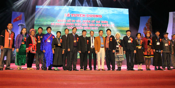 Íoaøn íaêi biẹu tnh ta tham dôê Lẻ tuyèn dôĩng.