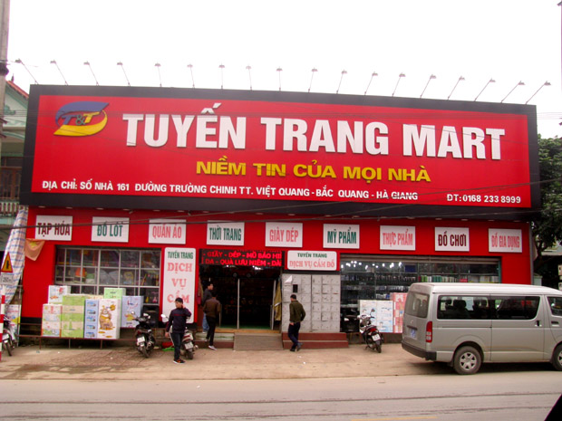 Thêm nhiều cửa hàng kinh doanh được thành lập.