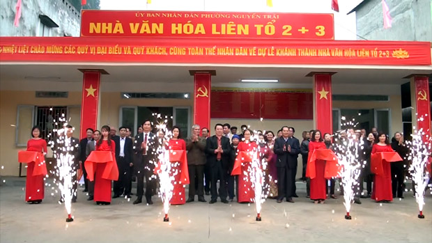 Bí thư Thành ủy cắt băng khánh thành nhà văn hóa tổ 2, 3 phường Nguyễn Trãi.