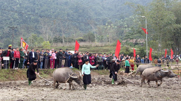 Các đại biểu tham gia nghi lễ Tịch Điền.