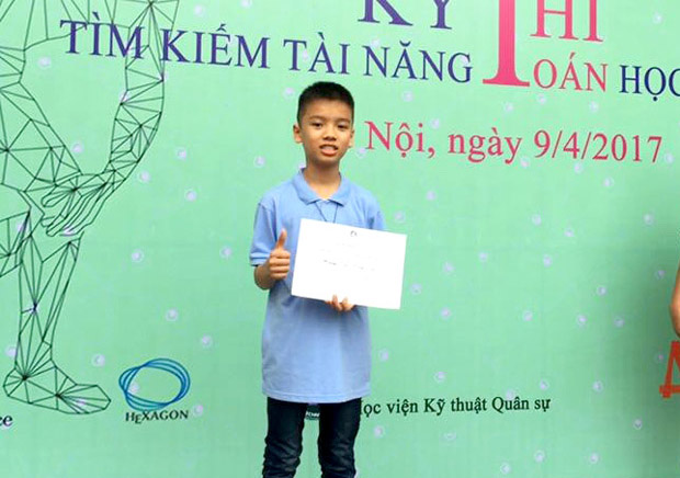 Hoàng Tuấn Dũng tại Cuộc thi tìm kiếm tài năng Toán học trẻ Việt Nam năm 2017.         (Ảnh tư liệu)