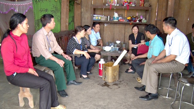 Lãnh đạo huyện Vị Xuyên đến động viên, thăm hỏi gia đình